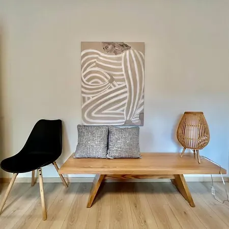 Newly Renovated Urban Oasis Apartment *