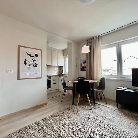 Apartment Newly Renovated Urban Oasis